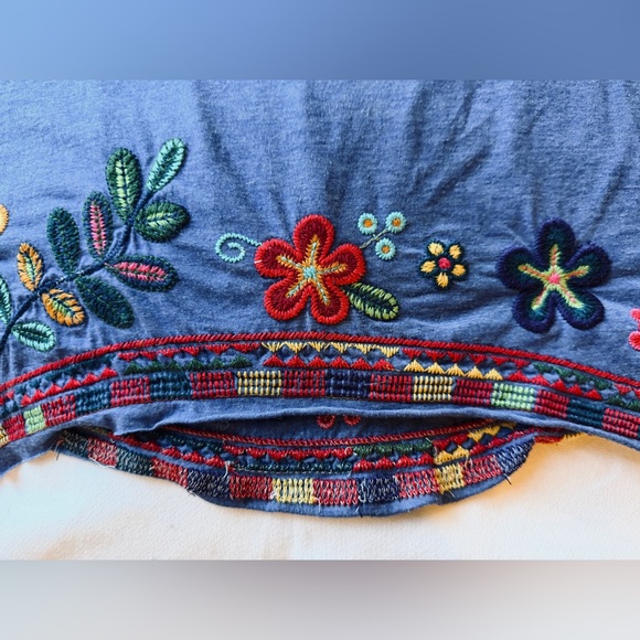 Johnny Was Blue Embroidered Floral V‑Neck Tunic - Picture 4 of 8